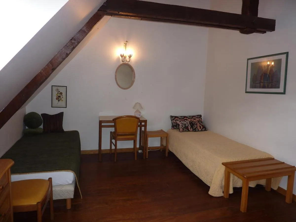 Chateau De Sainte Colombe Sur Gand